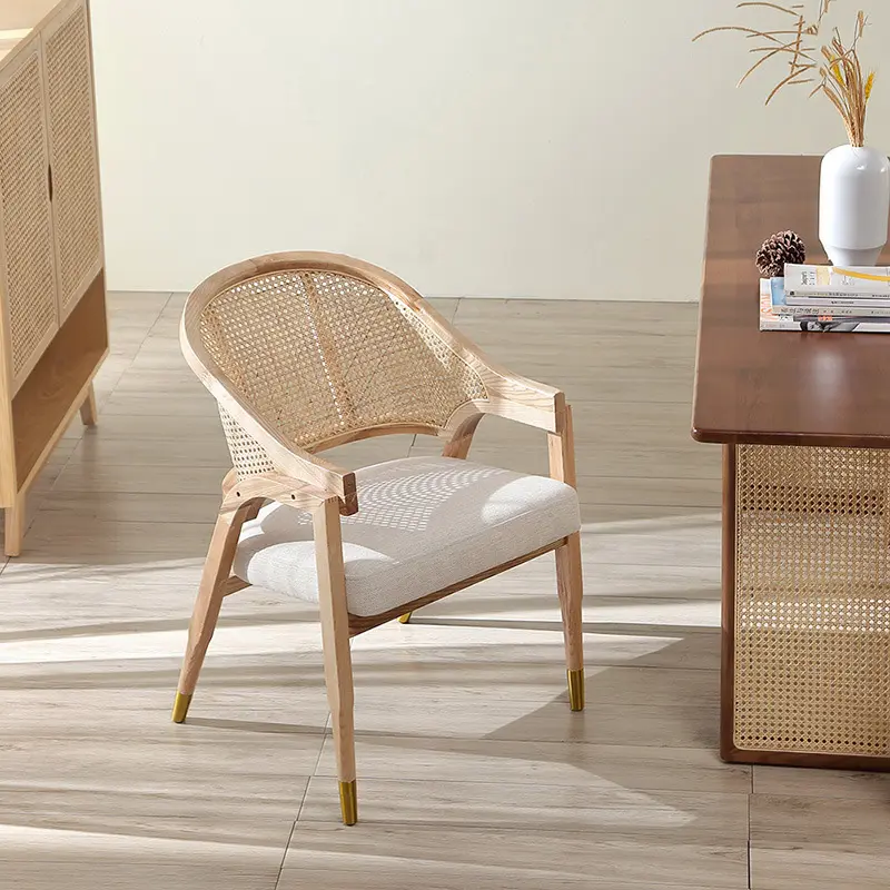 Chaises en bois massif de style nordique américain fauteuils de restaurant design luxueux et moderne