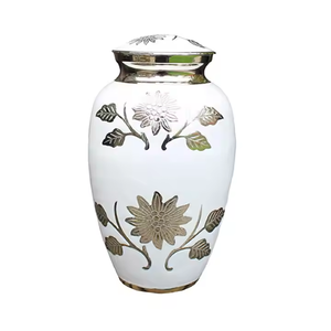 Urna de cremación de latón indio hecha a mano, diseño moderno Premium, acabado esmaltado, jarrón funerario de tamaño personalizado para suministros funerarios de mascotas - Product Image 4