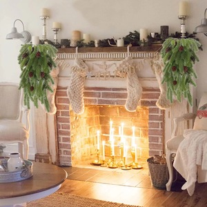Guirlande artificielle en plastique de 72 cm de long, imitation pin de Noël, pour décoration intérieure, à suspendre au mur - Product Image 1