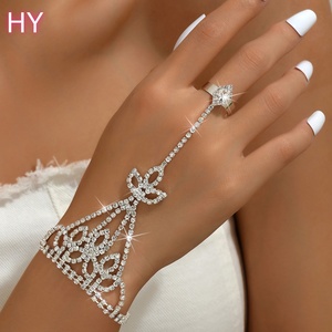 Bracelet à clous de style bohème, sexy et brillant, pour femme, motif gant, tendance transfrontalière Europe et Amérique - Product Image 2