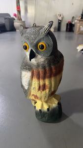 Répulsif pour oiseaux réaliste en forme de hibou, 360° °   Épouvantail en plastique peint à la main à tête rotative, résistant aux intempéries, dissuasif pour jardin, cour et toit - Product Image 6