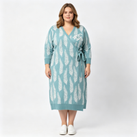 Robe pull midi en tricot pour femme grande taille avec logo personnalisé, col en V, style portefeuille, jacquard à plumes, ceinture à nouer sur le côté