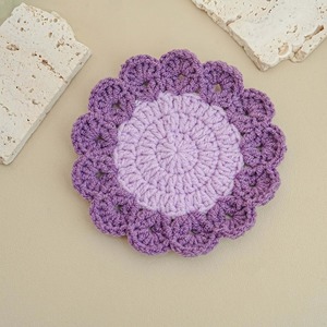 Posavasos de Ganchillo Hechos a Mano con Flores Tejidas, Posavasos para Macetas, Posavasos Decorativos Divertidos para Protección de Mesas, Decoración del Hogar - Product Image 4
