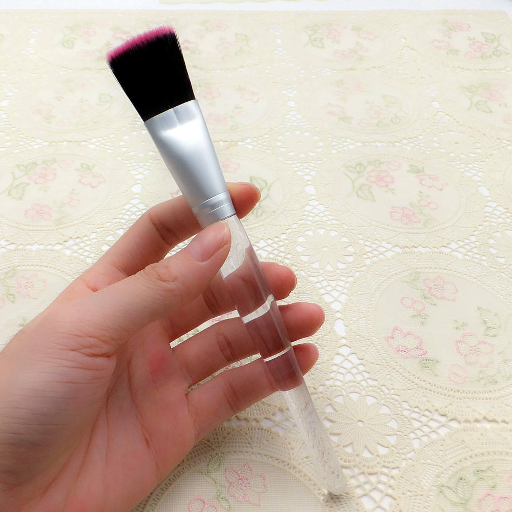 ผมสีดำสีม่วง