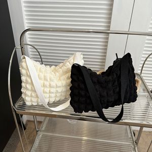 2025 Summer New Women's Canvas Cloud <b>Bag</b> Niche Fashion Fold-<b>Shoulder</b> Leisure Underarm <b>Bag</b> <b>Large</b> Capacity <b>Zip</b> Two Cotton Lining - Product Image 5