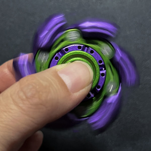 Jouet de rotation manuel personnalisé en alliage Open-Armour pour enfants et jeunes, Gyro de doigt anti-stress, Fidget Spinners, Outil de décompression - Product Image 3