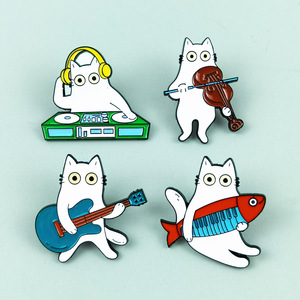 Lindos pines de solapa de metal niquelado con diseño de gato de dibujos animados Kawaii, banda de conciertos y gatito, esmaltados, para sombrero, regalo promocional - Product Image 2