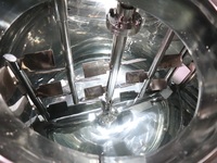 Mélangeur émulsifiant sous vide automatique de type fixe en acier inoxydable de 1000 L, machine homogénéisatrice pour la fabrication de cosmétiques