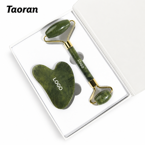 Set di Rullo di <span class=keywords><strong>Giada</strong></span> e Gua Sha 100% Naturale all'Ingrosso, Strumento per Massaggio Facciale, Dispositivo di Bellezza per la Cura della Pelle, <span class=keywords><strong>Massaggiatore</strong></span> per <span class=keywords><strong>Viso</strong></span> e Collo OEM - Product Image 1