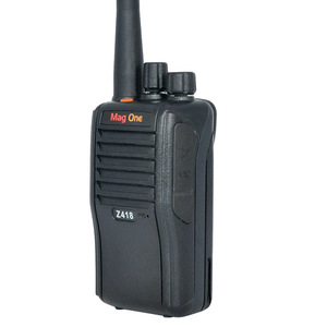 Walkie Talkie Digital Mag One Z418 403-527MHz de Largo Alcance con Batería de Litio Antideslizante - Product Image 1