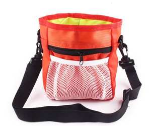 Sac de dressage pour chien, transporte facilement les jouets pour animaux de compagnie, les friandises, distributeur de sacs à excréments intégré, 3 façons de porter - Product Image 6