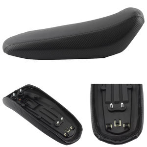 Pièces <span class=keywords><strong>de</strong></span> siège <span class=keywords><strong>de</strong></span> <span class=keywords><strong>moto</strong></span> pour Surron <span class=keywords><strong>Moto</strong></span> électrique <span class=keywords><strong>Selle</strong></span> sur-ron plate en fibre <span class=keywords><strong>de</strong></span> carbone confortable Dirt Bike - Product Image 1