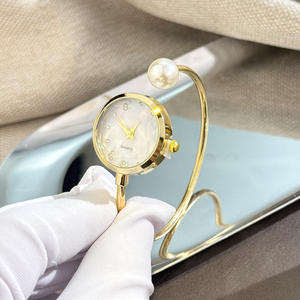 <span class=keywords><strong>Montre</strong></span> bracelet pour <span class=keywords><strong>femme</strong></span>, <span class=keywords><strong>luxe</strong></span>, <span class=keywords><strong>or</strong></span>, petit cadran, avec strass, design de marque, vintage, perle, minimaliste, quartz - Product Image 5