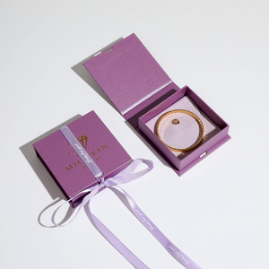 Caja de Joyería Tipo Cajón con Cinta y Logotipo Personalizado Impreso para Empaque de Pulseras, Collares y Colgantes - Product Image 2