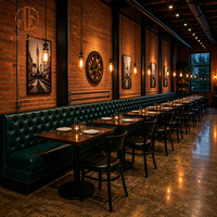 Ensemble de restaurant moderne sur mesure Ron Group : banquette capitonnée, table carrée en bois, chaise en cuir, mobilier de restaurant