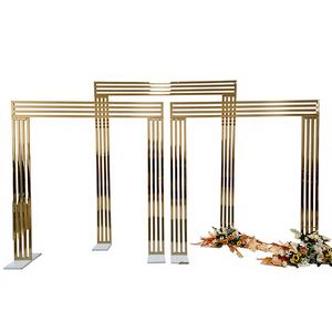 Support de fleurs rectangulaire géométrique en acier inoxydable doré, design miroir, pour décorations de mariage et fournitures de fête - Product Image 1