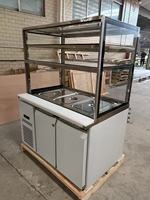 Comptoir de préparation de salades réfrigéré à 3 portes avec protection anti-éclaboussures en verre, 2-8°C, dégivrage automatique, électrique