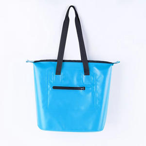 Bolsa impermeable plegable de PVC para viajes al aire libre, bolso de separación en seco y húmedo para uso en la playa - Product Image 6