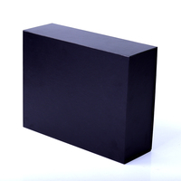 Vente en gros Emballage en papier rigide noir de luxe Boîte cadeau en carton pliable avec fermeture magnétique Chaussures en forme de sous-vêtement