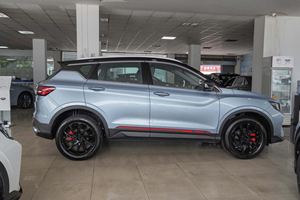 Gebruikt Classic SUV Geely Coolray 2023 1.5T DCT Diamond 181pk 290Nm 215/55 R18 Fashion Technology - Product Image 2