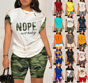 Ensemble deux pièces de sport décontracté élégant pour femmes Shorts imprimés à col rond en gros - Product Image 2