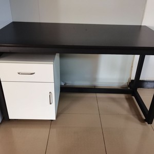 Plan de travail de laboratoire en acier laminé, structure en H, mobilier de laboratoire scolaire, design industriel - Product Image 2