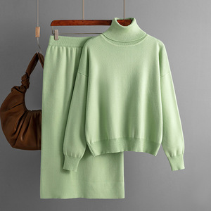 Elegantes zweiteiliges Damen-Winter-Set aus gestricktem Woll pullover und Hose Einfarbiges, lässiges, lockeres Strick-Outfit - Product Image 3