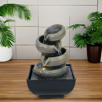 Fontaine à eau boule de cristal en résine d'intérieur à base carrée nouveau style petit décor à la maison avec pour un usage domestique