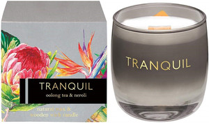 Bougie parfumée Clarity Cashmerian Woods au safran, cire naturelle, mèche en bois, pot en verre - Product Image 2