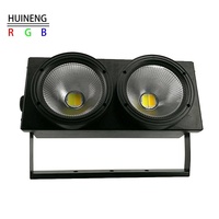 Prix d'usine Offre Spéciale 2 yeux RGBW COB Blinder avec bande lumineuse à LED pour théâtre Studio boîte de nuit événement sur scène