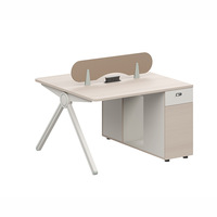 Set di Scrivania e Sedie da Ufficio Moderno e Minimalista a Forma di Barra per Quattro o Sei Postazioni, Materiale PVC, Scatola per Gestione Cavi Integrata