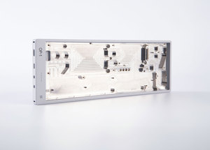 Pièces en acier inoxydable et en aluminium usinées par CNC avec finition anodisée violette pour applications de perçage de précision pour l'usinage - Product Image 3