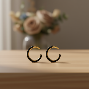 E3359 Orecchini a polsino neri e oro in lega di zinco, gioielli di moda in stile classico unisex - Product Image 2