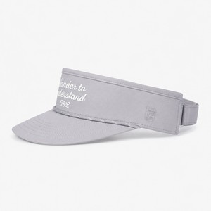 Casquette de golf imperméable à visière réglable avec impression de logo personnalisé en vinyle, idéale pour les activités de plein air et la mode adulte - Product Image 4