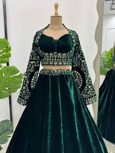 Lehenga Choli en velours de luxe DFG QRC 302 |   Broderie de paillettes sur fil |   4,5 m Flair |   Édition Boutique Premium Semi Cousue pour Fête - Product Image 2