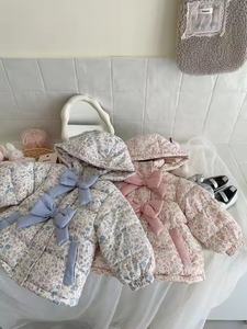Veste pour enfants Ins Fashion Winter Warmth avec fleurs et ruban-Manteau en duvet épais pour bébé pour femmes - Product Image 5