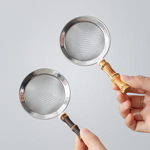 Filtres à thé fins en acier inoxydable avec poignée en bambou, passoires à thé, café et jus pour boissons aux herbes - Product Image 4