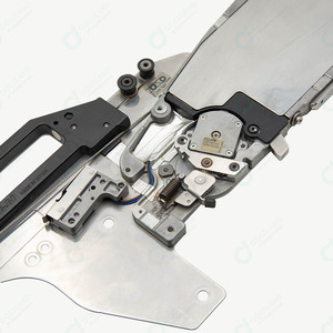 เครื่องป้อนชิป SMT รุ่น UF09900 W08c Fuji NXT ขนาด 8 มม. มอเตอร์ 3W แรงดันไฟฟ้า 110V/220V/380V เครื่องจักรอิเล็กทรอนิกส์ รับประกัน 3 เดือน ผลิตในญี่ปุ่น - Product Image 5