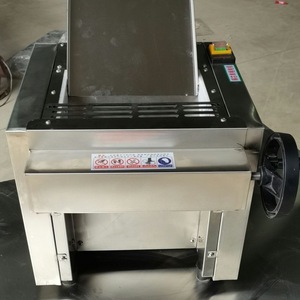 Machine à étaler la pâte à croissant de comptoir, laminatrice à pâte <span class=keywords><strong>feuilletée</strong></span> avec bande transporteuse en option - Product Image 6