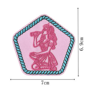 Trophée Femme Broderie Patch Parlez Trente à Moi Cercle 3 Pouces Patch Faire Ciel Bondé rose Fer sur Patch - Product Image 4