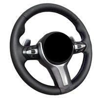 Volant sport M personnalisé en cuir perforé noir et fibre de carbone, prix usine J Auto, couleur de surpiqûre personnalisable, affichage LED