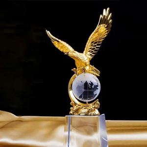 <b>Wholesale</b> New Design Custom Gold Metal Eagle Sculpture Crystal Trophy Custom K9 Golf Crystal Trophy <b>Award</b> for Business Gifts - Product Image 5