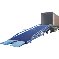Rampe de cour pliante hydraulique mobile Équipement de déchargement de conteneur de canal de chargement de chariot élévateur de 10 tonnes