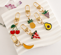 Schattige fruit sleutelhangers emaille metalen sleutelhanger bedels hanger voor tas rugzak handtas decoratie cadeau