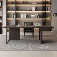 Bureau moderne simple en bois fumé pour la maison Bureau d'ordinateur de luxe léger de style italien Nouveau produit