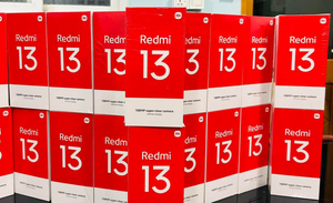 Vente en gros Nouveau 13 5G Version LTE compatible Android 13 AMOLED 90Hz Batterie 5000mAh Charge rapide 30W Appareil photo 200MP - Product Image 5