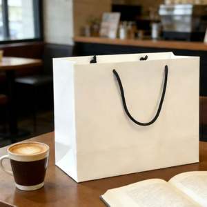 Bolsas de Papel para Compras con Logotipo Estampado Personalizadas para Boutiques, Tiendas de Ropa, Regalos de Boda y Compras Minoristas - Product Image 6