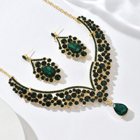 Ensemble de bijoux fantaisie de luxe léger, boucles d'oreilles et collier en diamant, zircon en forme de goutte d'eau, classique pour accessoires de mariée, bijoux fantaisie