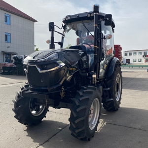 Tracteur multifonctionnel chinois 4x4 compact certifié EPA pour usage agricole avec accessoires - Product Image 3