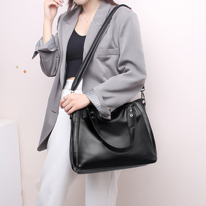 Messenger Bag Women's Handbag Trend Large Capacity Versatile Fashion Soft PU Leather Ladies Zipper Shoulder Bag - Product Image 5